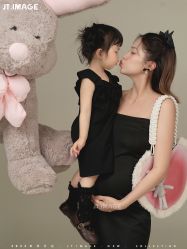 点击看大图 -专注孕妇照亲子照·纪田摄影