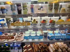零售区-Blueglass酸奶(华贸购物中心店)