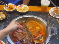 -憨孃孃·重庆老火锅(红山黑金店)