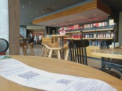 大堂-星巴克臻选(郑州中原万达店)