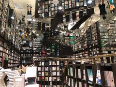 -钟书阁(群光广场店)