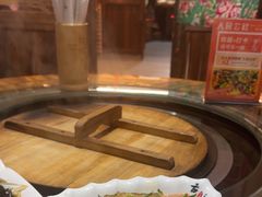 -人民公社铁锅炖·东北菜(卫国道店)