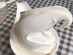 奶油冰淇淋-迎宾楼(解放西街店)