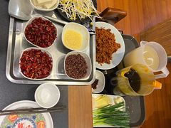 -沸炉重庆老火锅(军事博物馆店)