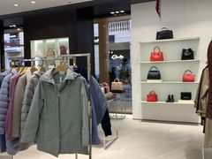 -王府井奥莱临潼小镇(临潼店)