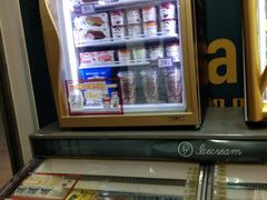 -全家便利店(江湾镇站店)