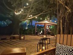 -三亚艾迪逊酒店·海滩烧烤 BARBACOA·现场乐队·浪漫晚餐·烧烤海鲜