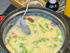 -牛牛和牛海鲜粥底火锅(长虹国际城店)