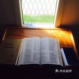 悬于蓝天白云、青山碧水之间