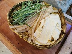 -四小区火锅·巷子里的重庆火锅(花照壁店)