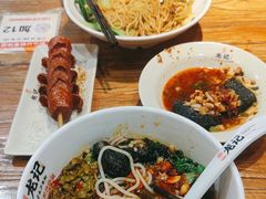 -湘人龙记老长沙米粉(鸟巢店)