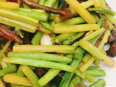 -忆江南·临江鱼馆