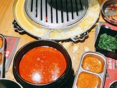 -青瓦炭韩潮烤肉(花园道店)