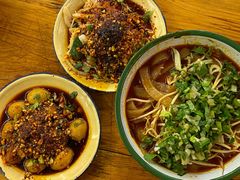 -拈签一笑黄牛肉辣卤串串