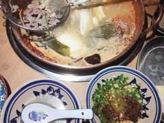 -洱火云南酸菜牛肉火锅(石景山当代商城店)