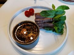 蘸水薄荷手卷牛肉-泓0871臻选云南菜·味庄