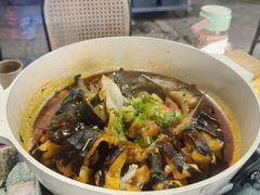 -刘姐啤酒鱼民族演艺餐厅(西街总店)