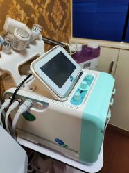 -瑶芳·痘院士专业祛痘·皮肤管理