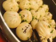 特色金牌拇指生煎包-梦都海鲜酒家(万达广场江桥店)