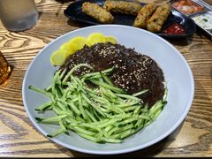韩式炸酱面-吴草鸡爪오초닭발韩食堂(融恒盈嘉中心店)