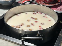 -尚尚仙·酸汤猪手·猪肚鸡火锅(华联万柳购物中心店)