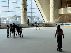 -世纪星滑冰俱乐部(万象城店)