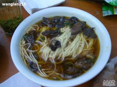 黑黑的蕈油面-兴福老面馆(寺路街店)