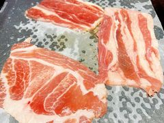 -牛里牛气· 榴莲海鲜鲜牛肉自助火锅·烤肉(华南城店)