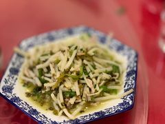 太湖芦苇根炒肉丝-呼吸森林·生态农庄农家乐私房菜