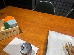 -京狮炙燥·精酿烧烤(首经贸店)