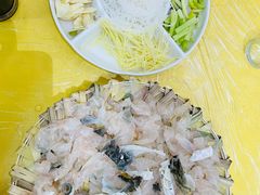 -官塘陈记鱼生·潮汕砂锅粥·牛肉火锅(潮枫路总店)