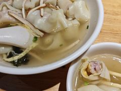 -鸿兴面馆馄饨小笼(稻香店)