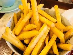 炸薯条-浦鸿会尚莊亲子餐厅(碧云店)