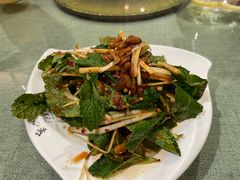 -香巴拉云南餐厅(华莱坞店)