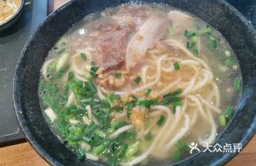 Bone Broth Braised Pork Noodles