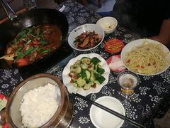 -富正毅三下锅·湘西韵味(天门山索道店)