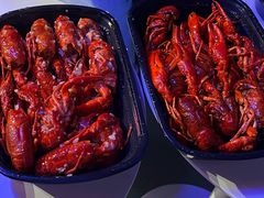 -松哥油焖大虾.小龙虾.黑鸭煲(海岸城店)