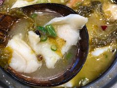 -周鱼小馆石锅酸菜鱼(活力汇店)