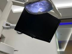 -雅悦齿科(顾村公园店)