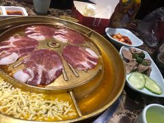 -猪啊牛呀羊啊铜盘烤肉(正大广场店)