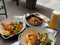 鹅肝滑蛋可颂全餐-玲婧胡同·生日蛋糕·餐厅(嘉里城店)