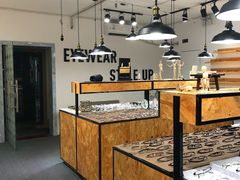 -罗伯特眼镜·蔡司官方授权(罗湖国贸店)