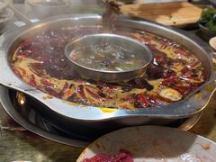 -渝嘴小老弟老火锅(华新村店)