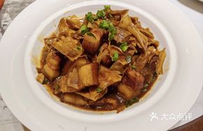 Dried Bamboo Skin Braised with Native Pig