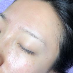 -一个差评成就的纹眉店