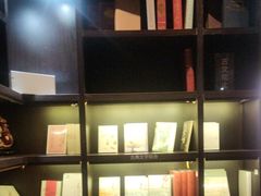 -钟书阁(松江泰晤士小镇店)