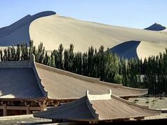 -敦煌山庄摘星阁