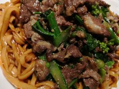 招牌湿炒牛河-潮泰牛肉火锅 · 创于1992年(车公庙店)