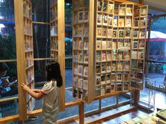 -猫的天空之城概念书店(束河店)