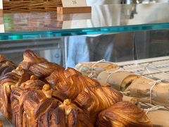 -VERIE BAKEHOUSE
